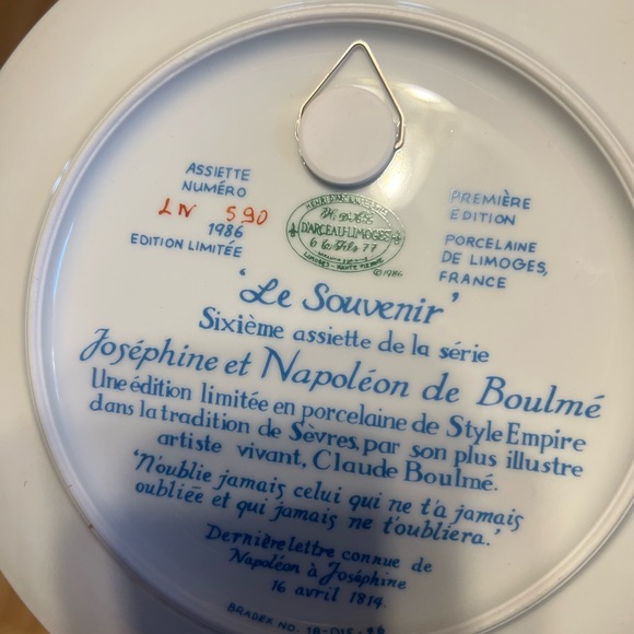 Vintage collectible plates - Picture 10 of 15